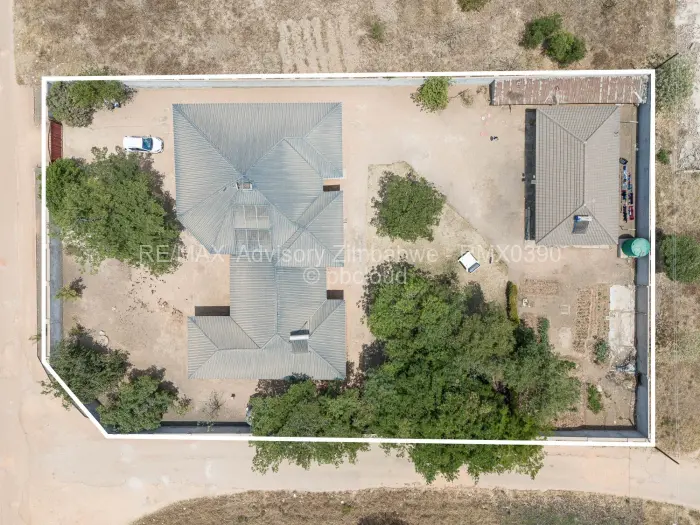 6 Bedroom House for Sale in Ruwa, Ruwa