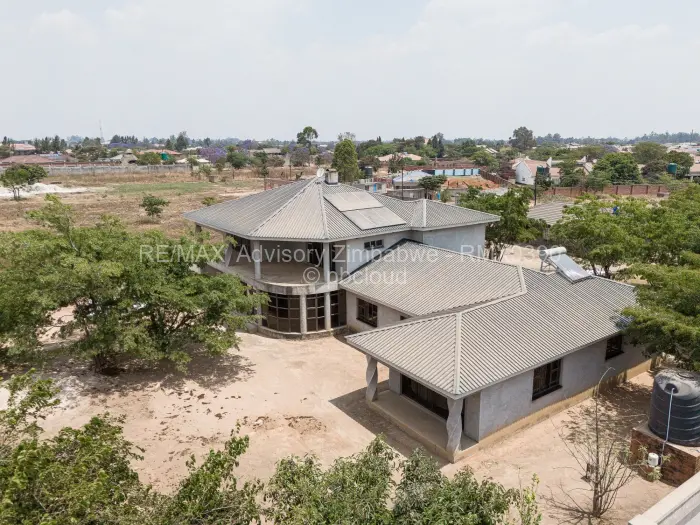 6 Bedroom House for Sale in Ruwa, Ruwa