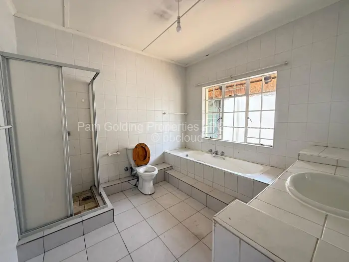 3 Bedroom House for Sale in Fortunes Gate, Bulawayo