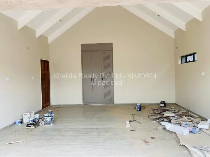 Townhouse/Complex/Cluster for Sale in Marlborough, Harare