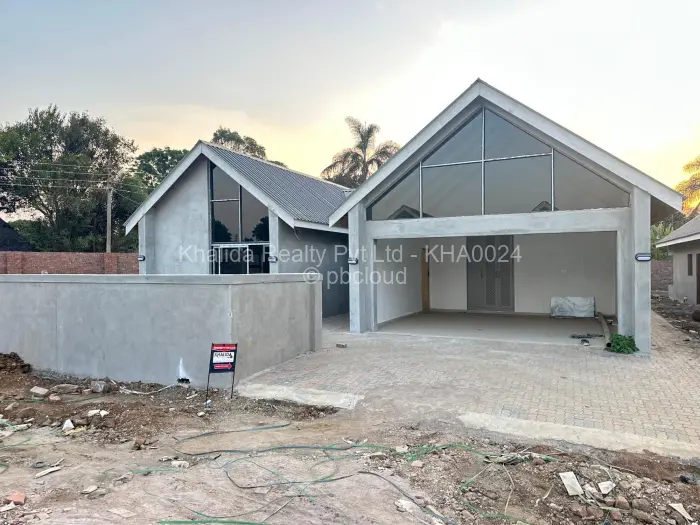 Townhouse/Complex/Cluster for Sale in Marlborough, Harare