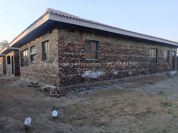 4 Bedroom House for Sale in Zimre Park, Harare