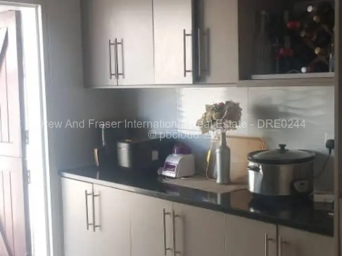 4 Bedroom House for Sale in Nkwisi Gardens, Harare