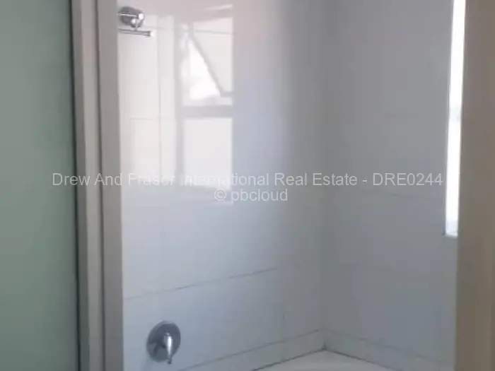 4 Bedroom House for Sale in Nkwisi Gardens, Harare