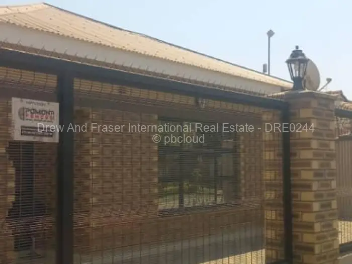 4 Bedroom House for Sale in Nkwisi Gardens, Harare