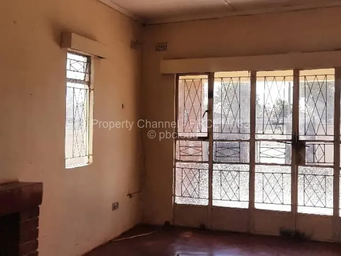 4 Bedroom House for Sale in Chitungwiza, Chitungwiza