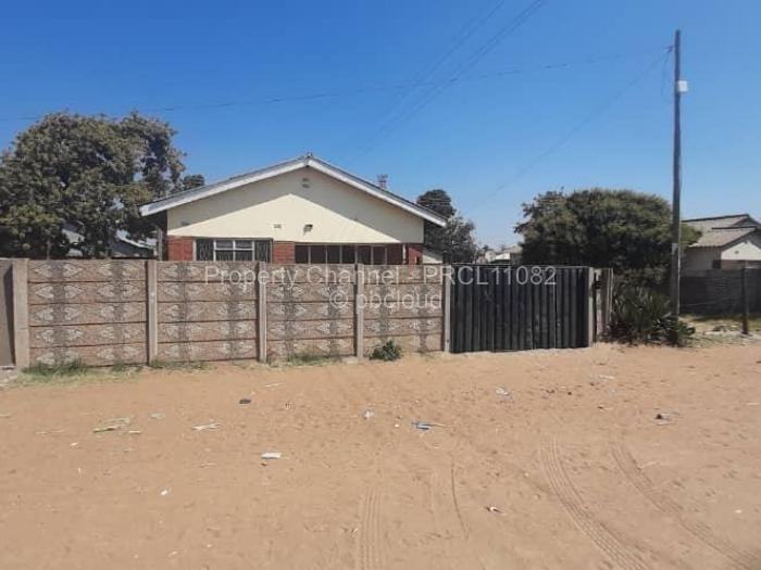 4 Bedroom House for Sale in Chitungwiza, Chitungwiza
