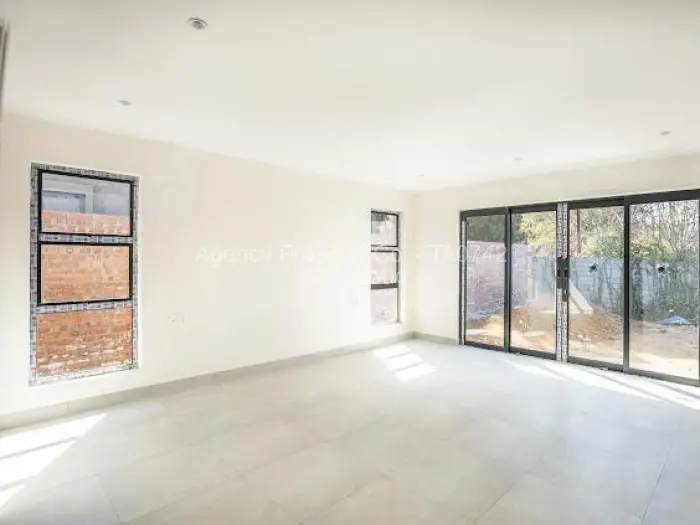 Townhouse/Complex/Cluster for Sale in Newlands, Harare