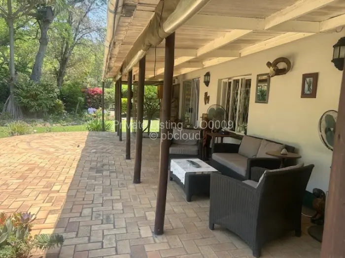 3 Bedroom House for Sale in Lake Chivero, Lake Chivero