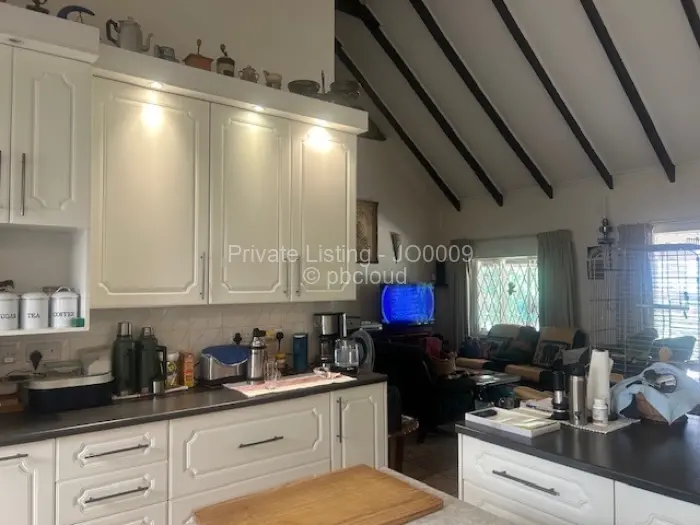 3 Bedroom House for Sale in Lake Chivero, Lake Chivero