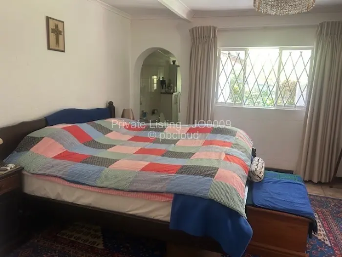 3 Bedroom House for Sale in Lake Chivero, Lake Chivero