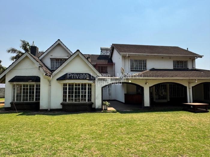 Townhouse/Cluster to Rent in Borrowdale, Harare