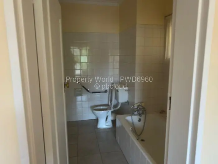 Townhouse/Complex/Cluster to Rent in Avondale