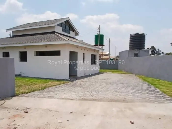 Townhouse/Complex/Cluster for Sale in Arlington, Harare