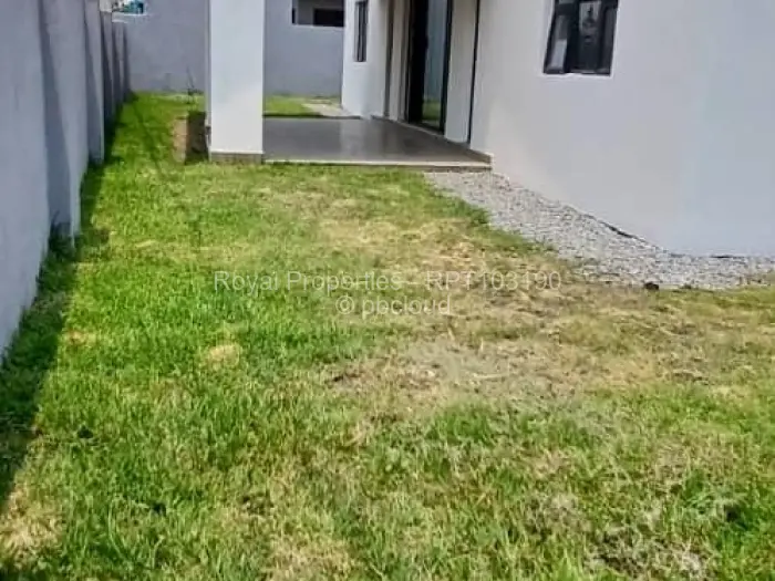 Townhouse/Complex/Cluster for Sale in Arlington, Harare