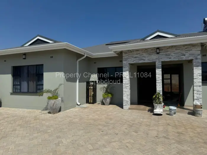 Townhouse/Complex/Cluster to Rent in The Grange