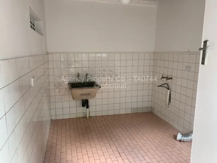 4 Bedroom House to Rent in Chisipite