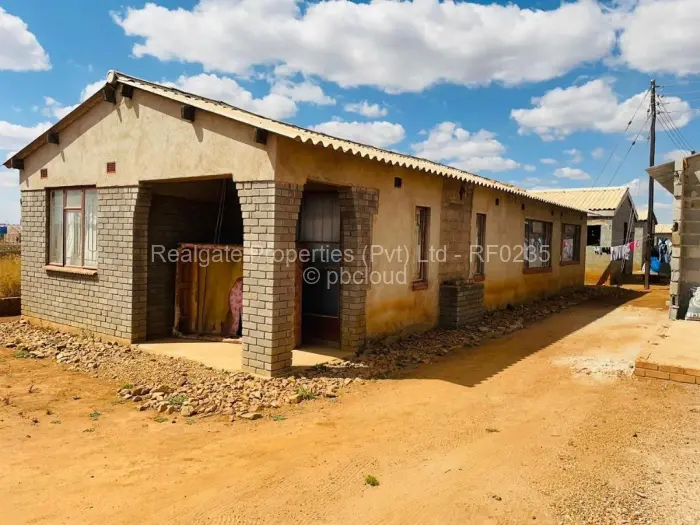 3 Bedroom House for Sale in Mbundane, Bulawayo