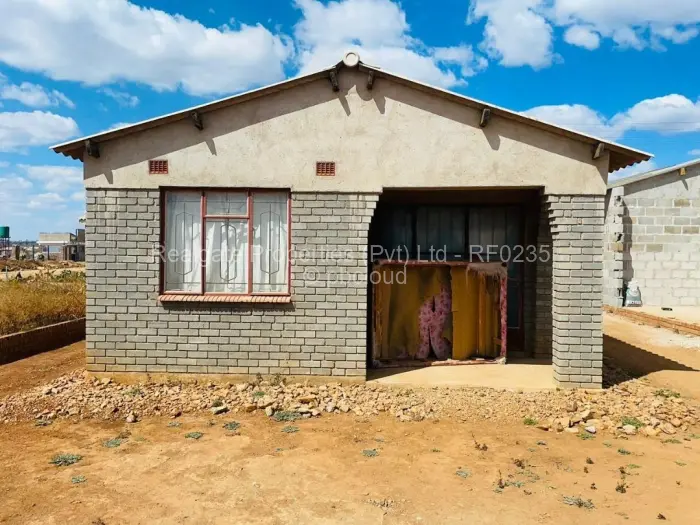 3 Bedroom House for Sale in Mbundane, Bulawayo