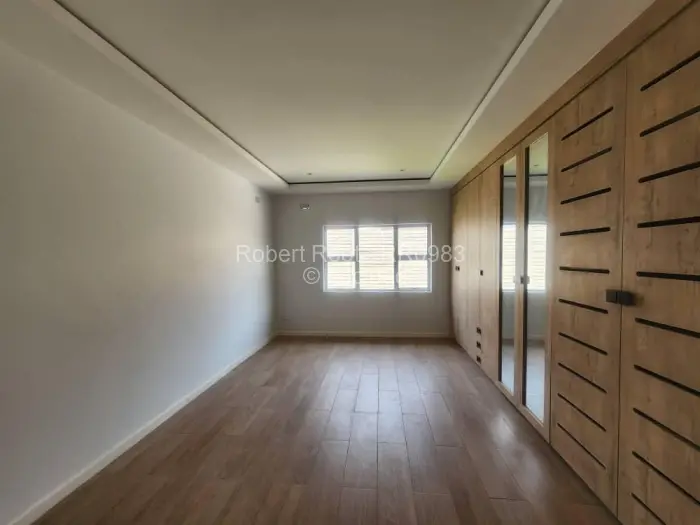 Townhouse/Complex/Cluster to Rent in Greendale North, Harare