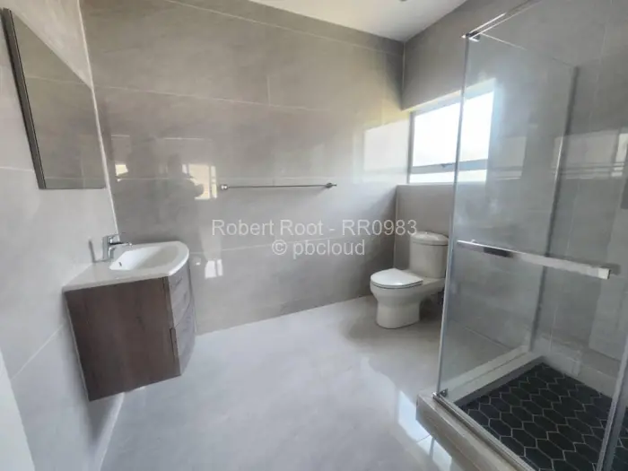 Townhouse/Complex/Cluster to Rent in Greendale North, Harare