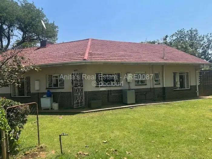 3 Bedroom House for Sale in Ilanda, Bulawayo