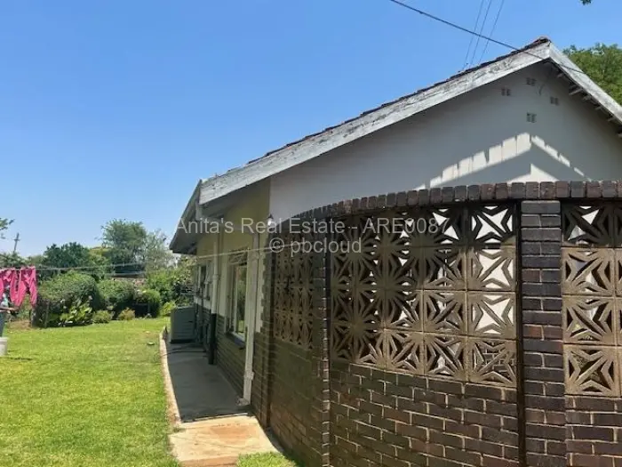 3 Bedroom House for Sale in Ilanda, Bulawayo