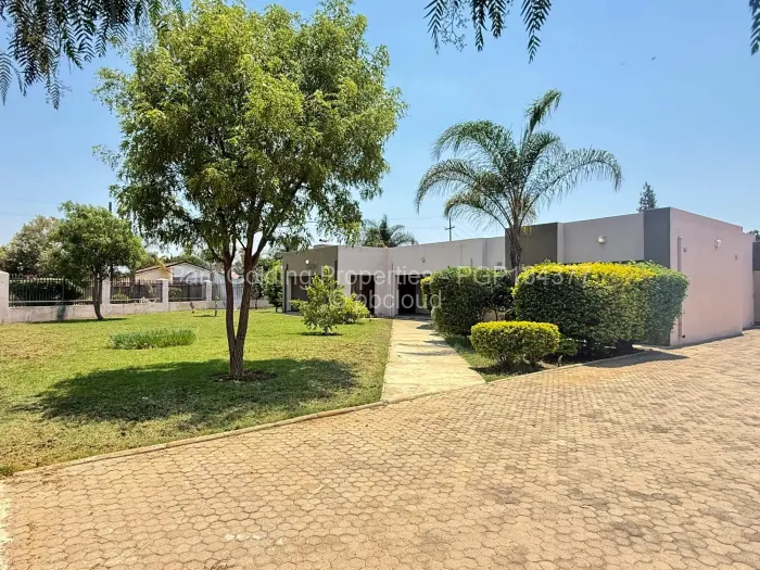 4 Bedroom House for Sale in Selbourne Park, Bulawayo