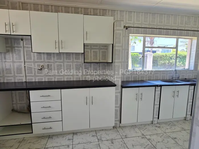 4 Bedroom House for Sale in Selbourne Park, Bulawayo