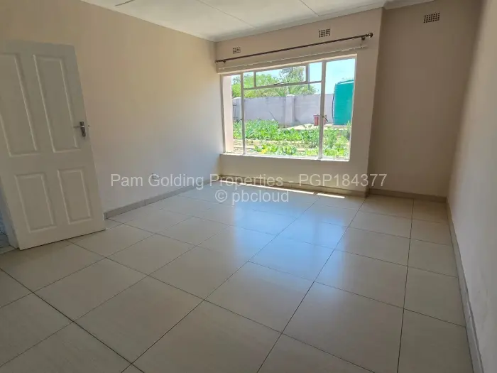 4 Bedroom House for Sale in Selbourne Park, Bulawayo