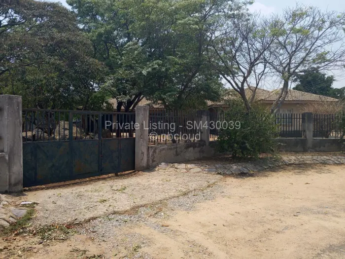 4 Bedroom House for Sale in Ruwa, Ruwa