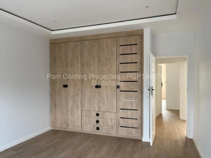 Townhouse/Complex/Cluster to Rent in Greendale