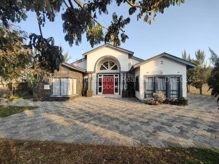 Townhouse/Cluster to Rent in Arlington, Harare