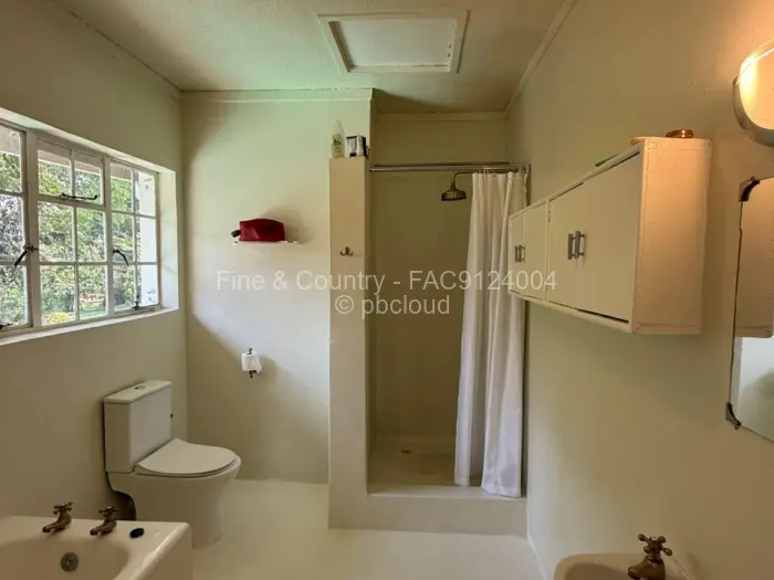 4 Bedroom House to Rent in Glen Lorne