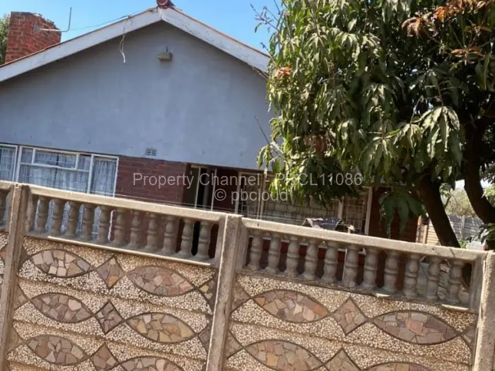 4 Bedroom House for Sale in Mabvuku, Harare