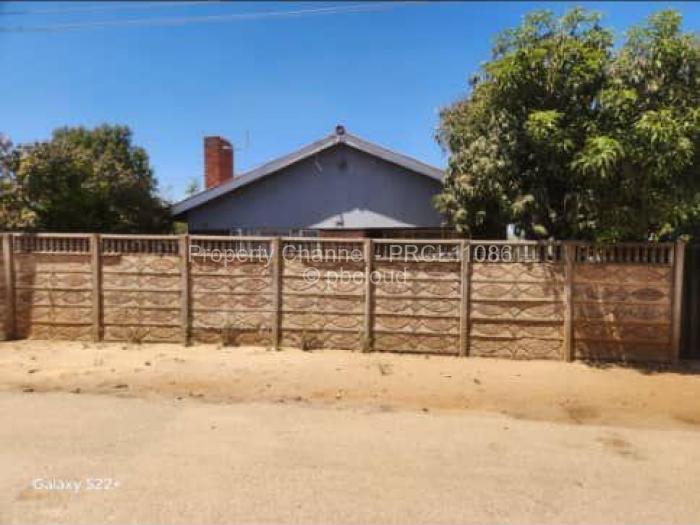 4 Bedroom House for Sale in Mabvuku, Harare