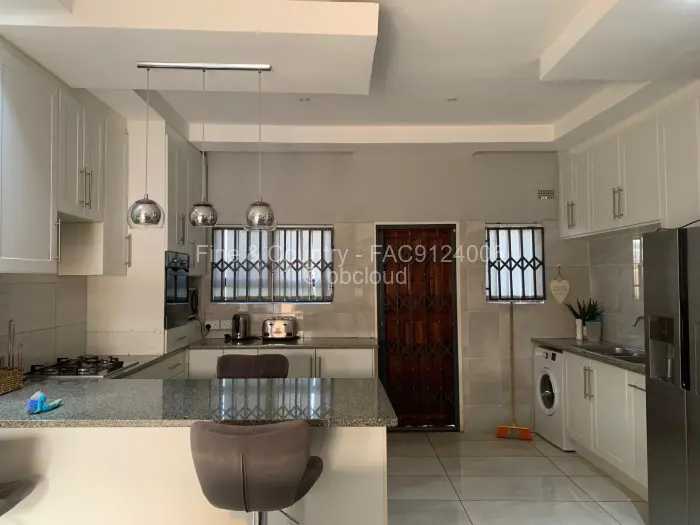 Townhouse/Cluster to Rent in Mount Pleasant Heights, Harare