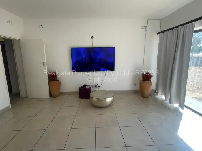 3 Bedroom House for Sale in Burnside, Bulawayo