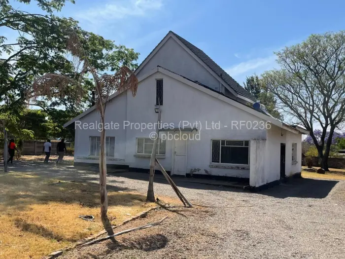 3 Bedroom House for Sale in Burnside, Bulawayo
