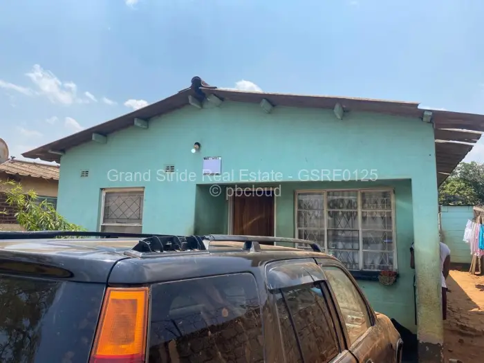 House for Sale in Glen View, Harare