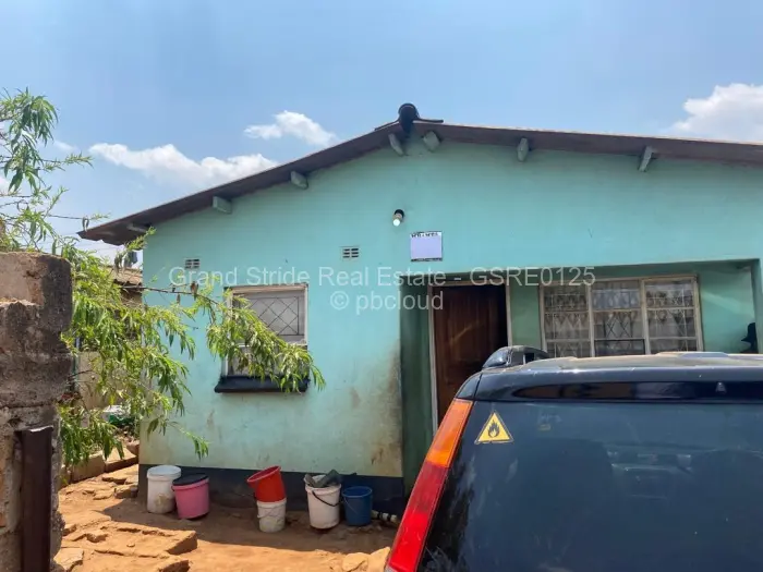 House for Sale in Glen View, Harare