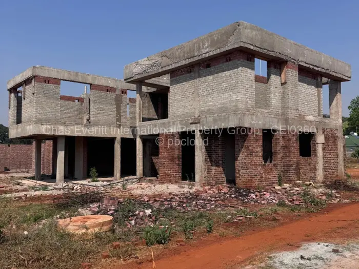 Townhouse/Complex/Cluster for Sale in Helensvale, Harare