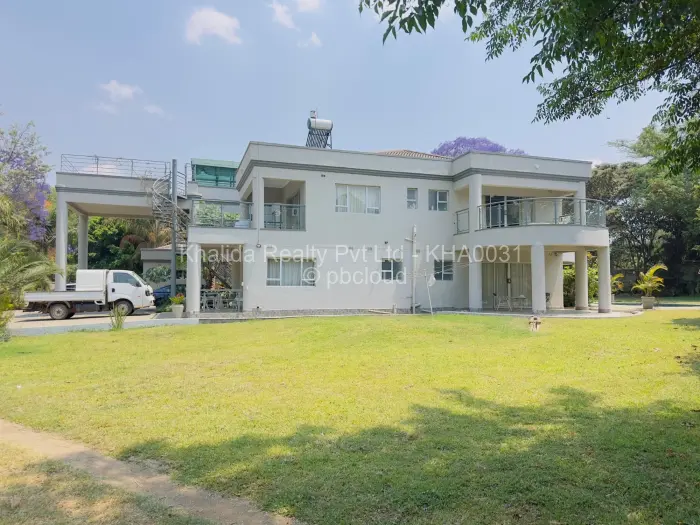 5 Bedroom House for Sale in Chisipite, Harare