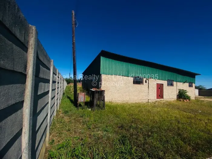 Warehouse/Industrial for Sale in Chitungwiza, Chitungwiza