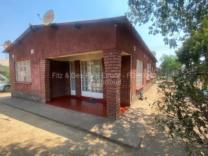 3 Bedroom House for Sale in Redcliff, Redcliff