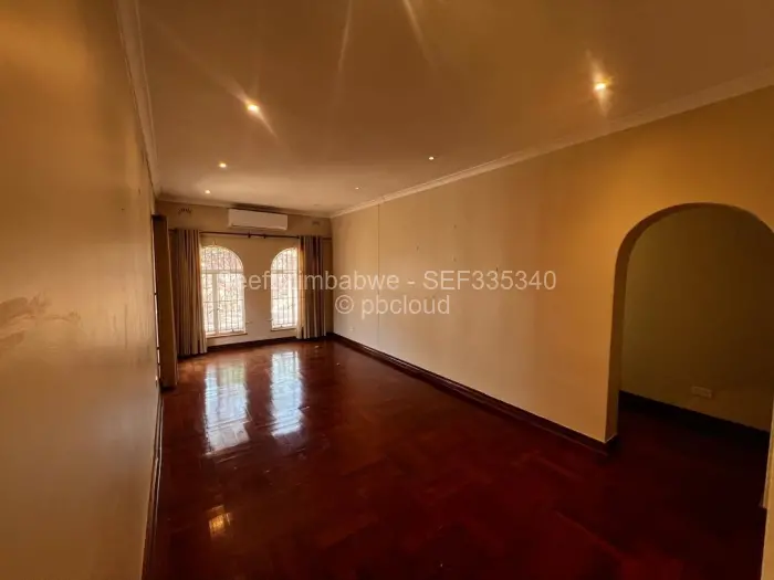 5 Bedroom House to Rent in Borrowdale