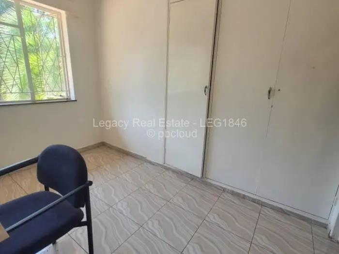 4 Bedroom House to Rent in Greystone Park