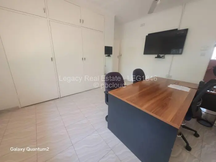 4 Bedroom House to Rent in Greystone Park