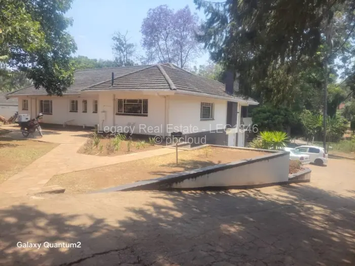 4 Bedroom House to Rent in Greystone Park