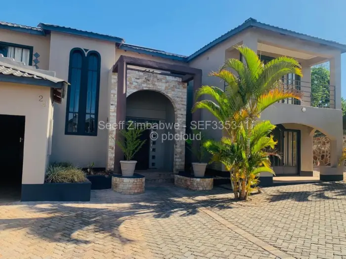 6 Bedroom House for Sale in Hogerty Hill, Harare
